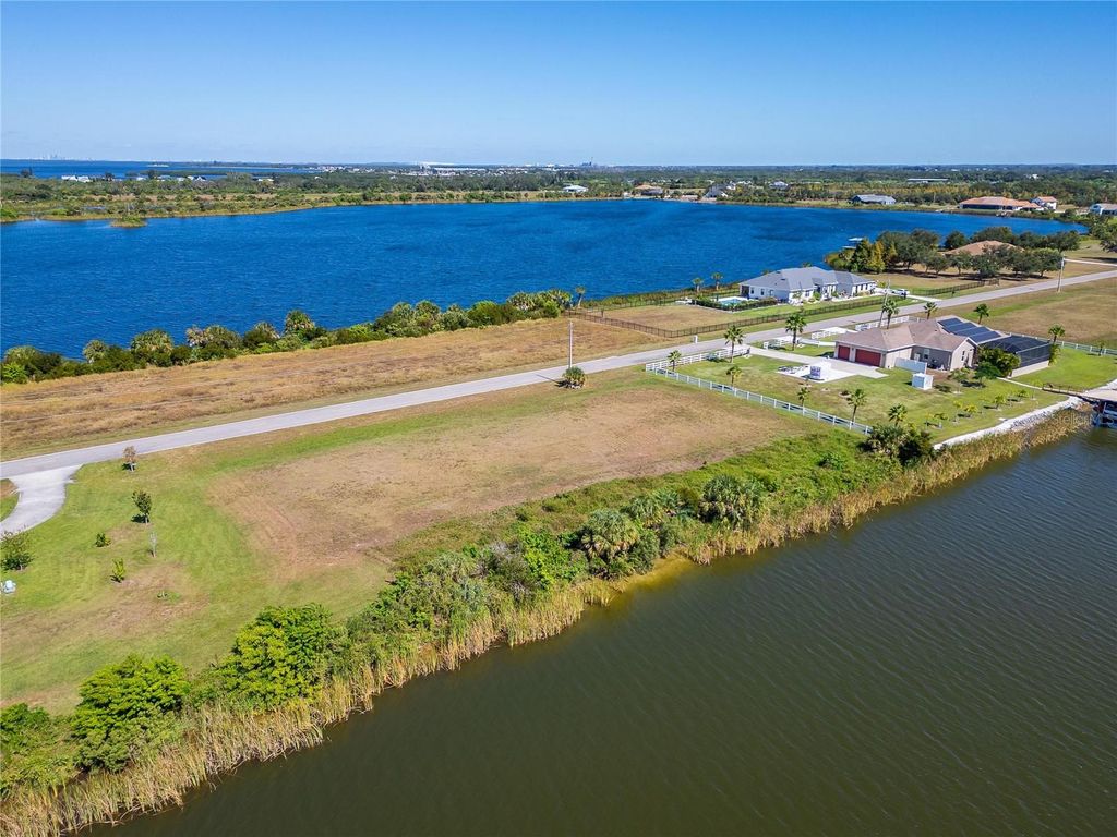 Image 21 of property listing at GULF CITY ROAD, Ruskin, FL 33570