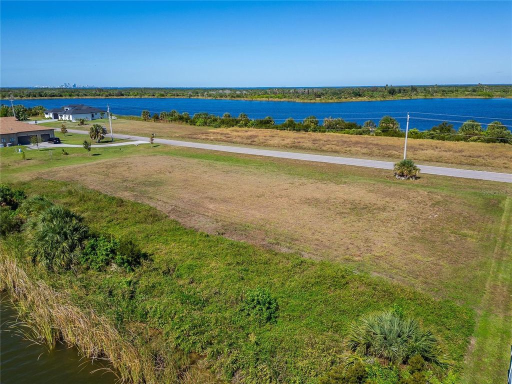 Image 28 of property listing at GULF CITY ROAD, Ruskin, FL 33570