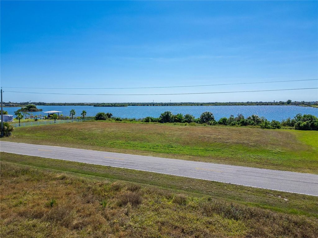 Image 4 of property listing at GULF CITY ROAD, Ruskin, FL 33570