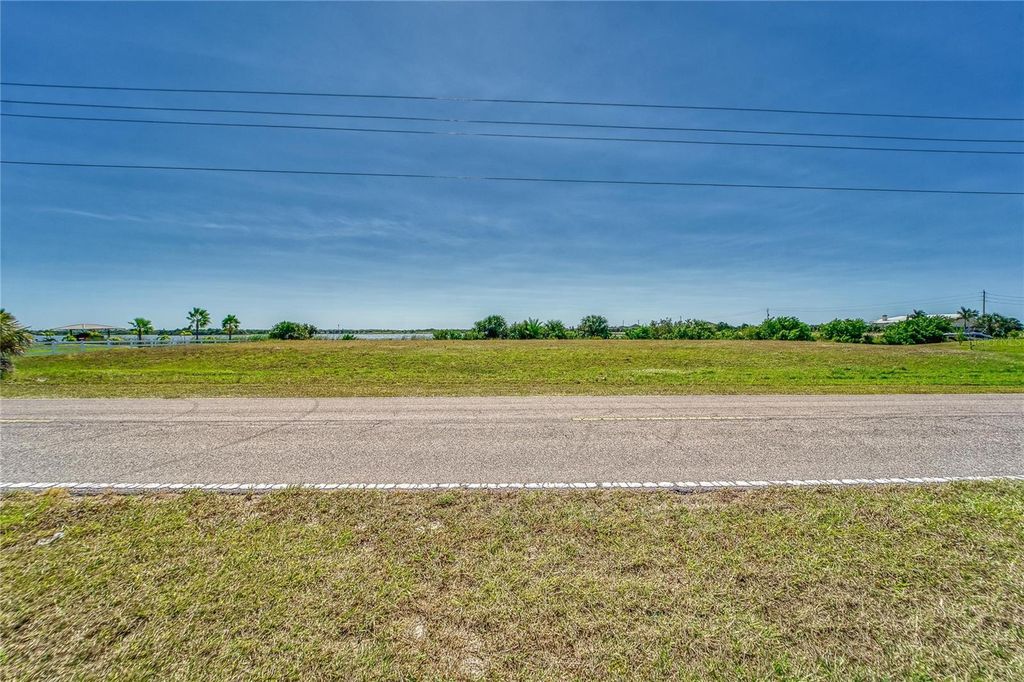 Image 31 of property listing at GULF CITY ROAD, Ruskin, FL 33570