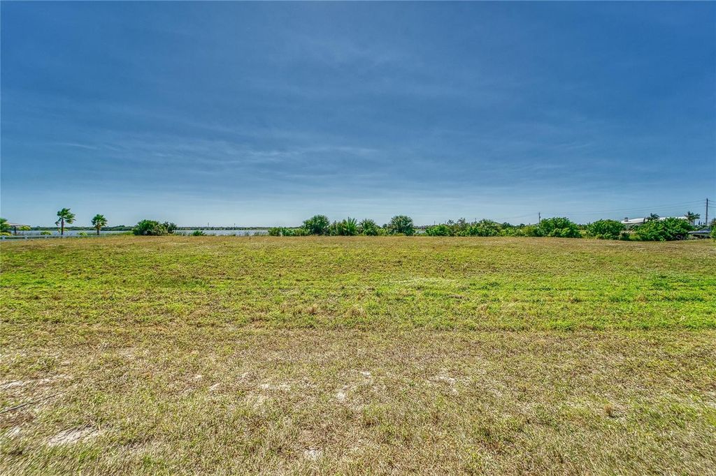 Image 34 of property listing at GULF CITY ROAD, Ruskin, FL 33570