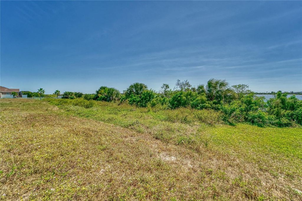 Image 41 of property listing at GULF CITY ROAD, Ruskin, FL 33570