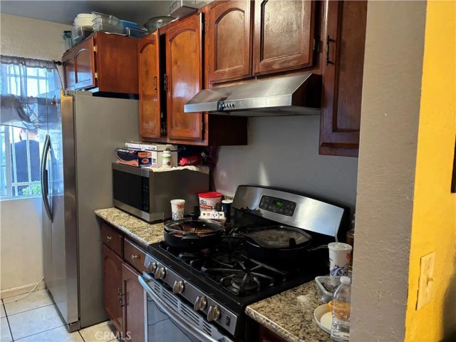 9313 Hickory, Los Angeles, CA 90002
