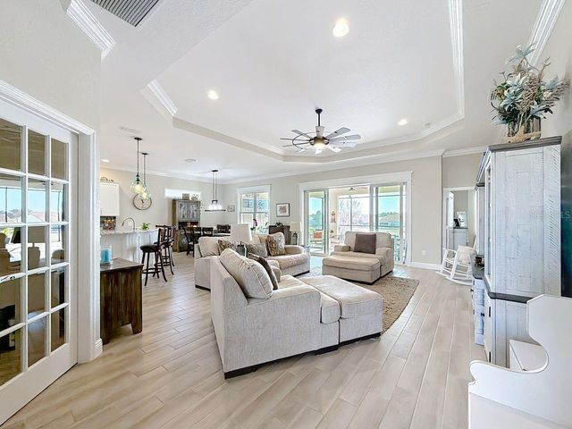 5105 JAREDS LANDING WAY, Oxford, FL 34484