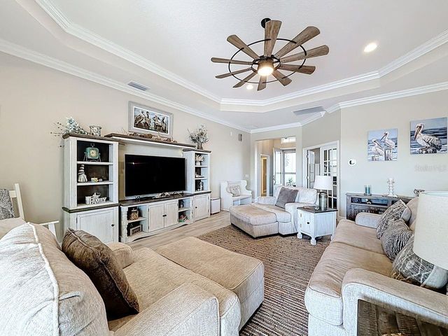 5105 JAREDS LANDING WAY, Oxford, FL 34484