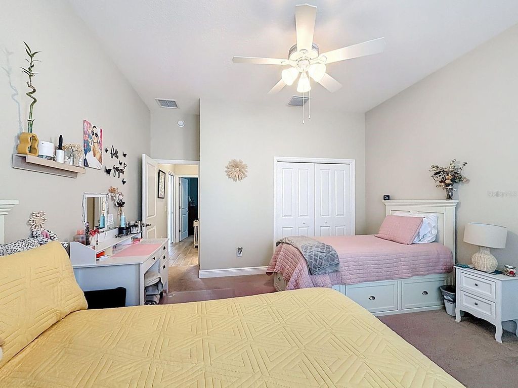 Image 26 of property listing at 5105 JAREDS LANDING WAY, Oxford, FL 34484