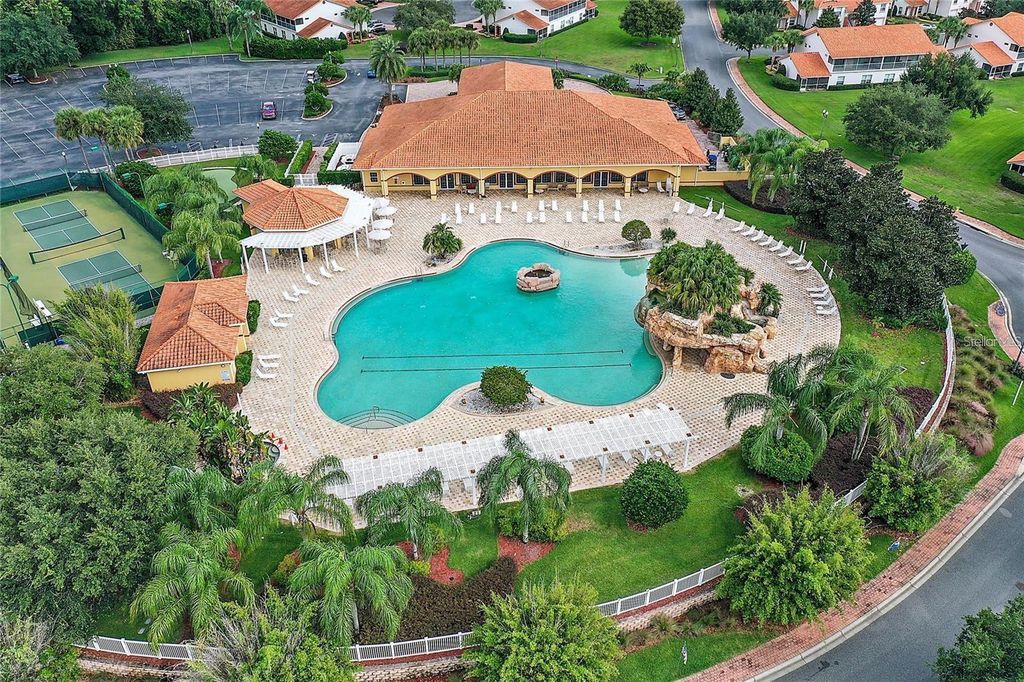 Image 50 of property listing at 5105 JAREDS LANDING WAY, Oxford, FL 34484