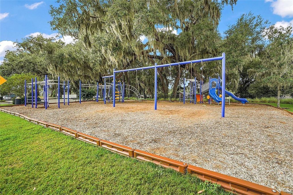 Image 59 of property listing at 5105 JAREDS LANDING WAY, Oxford, FL 34484