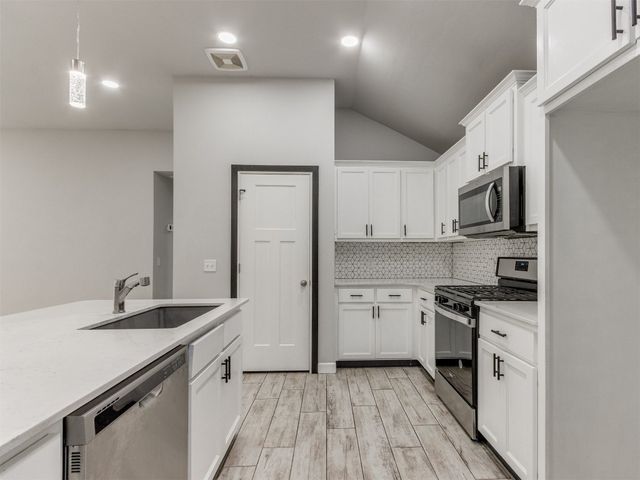 12929 NW 4th Street, Yukon, OK 73099