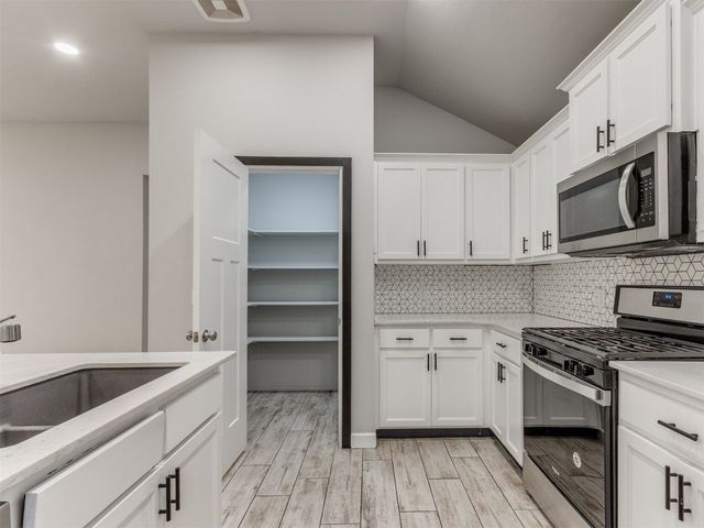 12929 NW 4th Street, Yukon, OK 73099