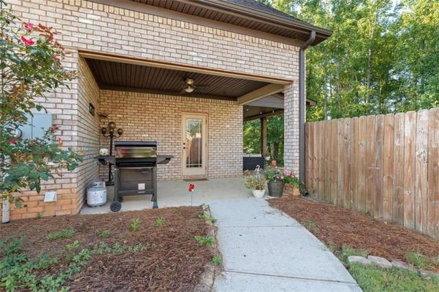 156 Fishers Mill Drive, Mcdonough, GA 30252