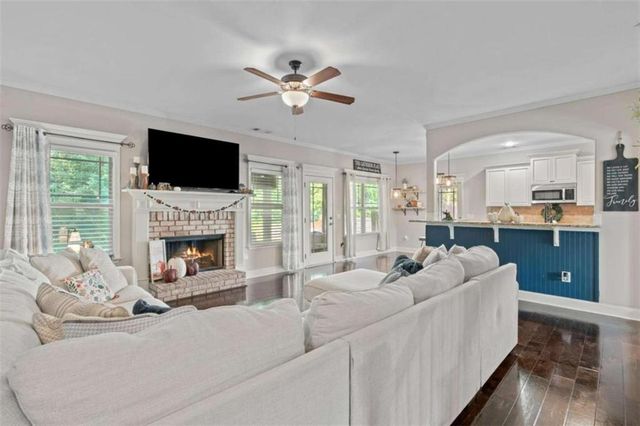 156 Fishers Mill Drive, Mcdonough, GA 30252
