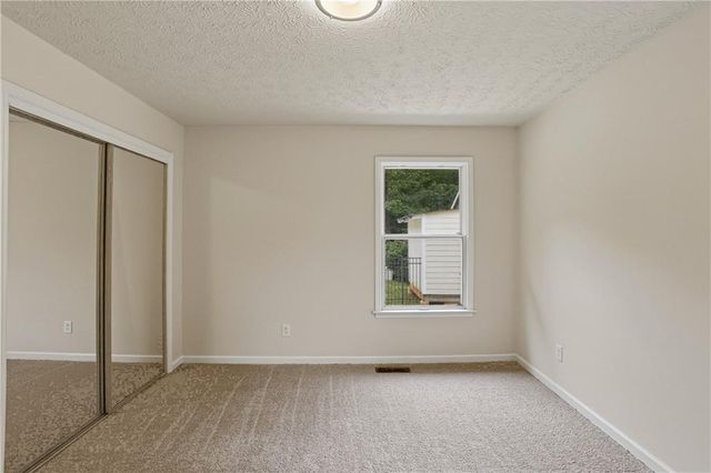 130 Seneca Place, Fayetteville, GA 30215