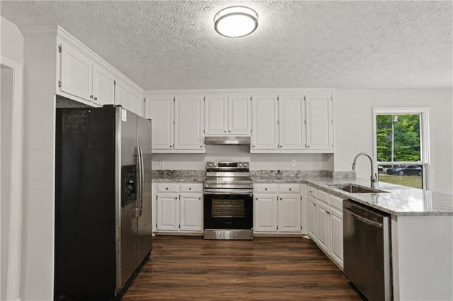 130 Seneca Place, Fayetteville, GA 30215