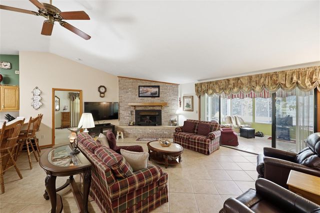 561 SE 28TH STREET, Melrose, FL 32666
