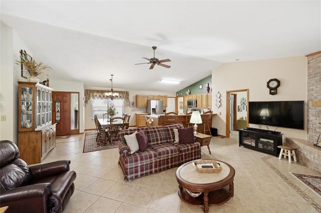 561 SE 28TH STREET, Melrose, FL 32666