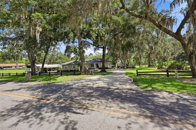 561 SE 28TH STREET, Melrose, FL 32666