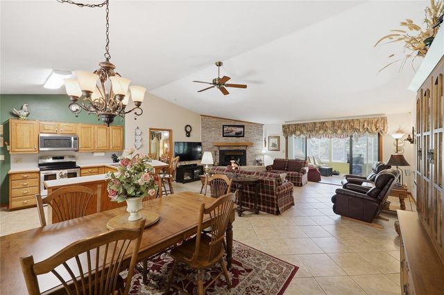 561 SE 28TH STREET, Melrose, FL 32666