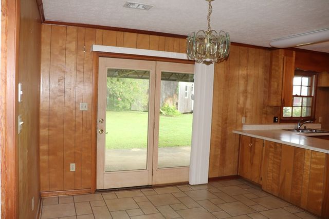 301 Access Drive, Enterprise, AL 36330