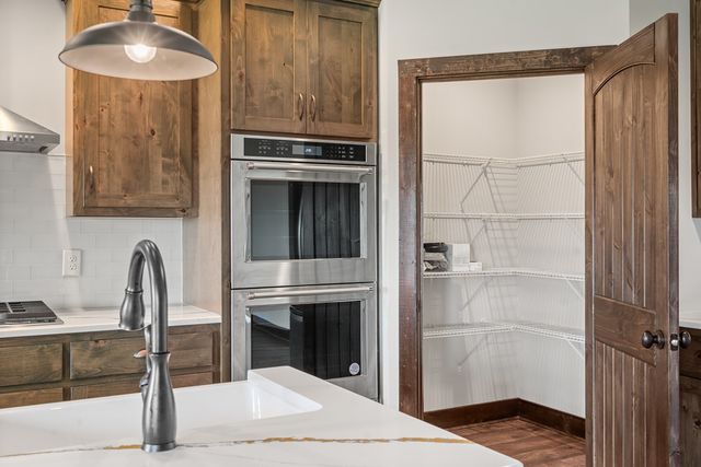 39 Mountaintown Overlook, Ellijay, GA 30540