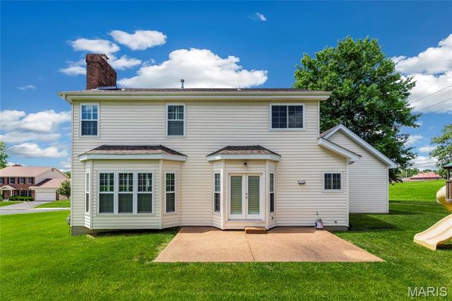 2400 Clayborn Drive, Chesterfield, MO 63017