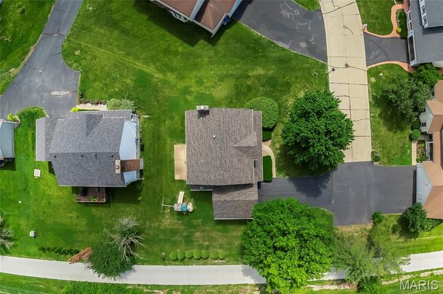 2400 Clayborn Drive, Chesterfield, MO 63017