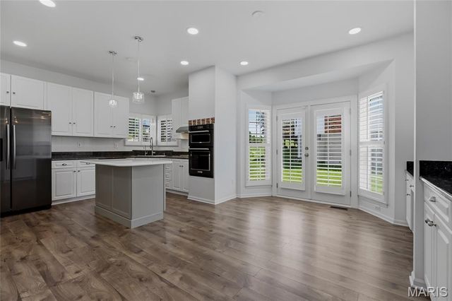 2400 Clayborn Drive, Chesterfield, MO 63017