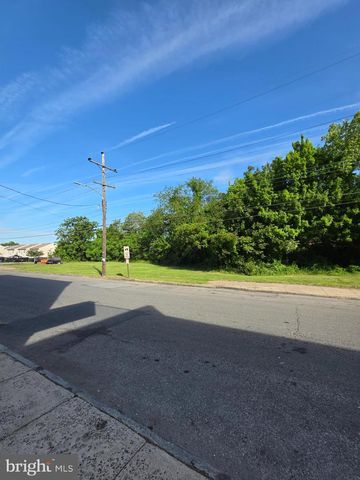 1902 W 3RD ST, Chester, PA 19013