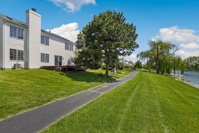 1704 Charlotte Circle, Naperville, IL 60564