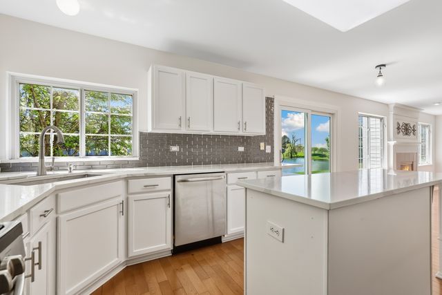 1704 Charlotte Circle, Naperville, IL 60564
