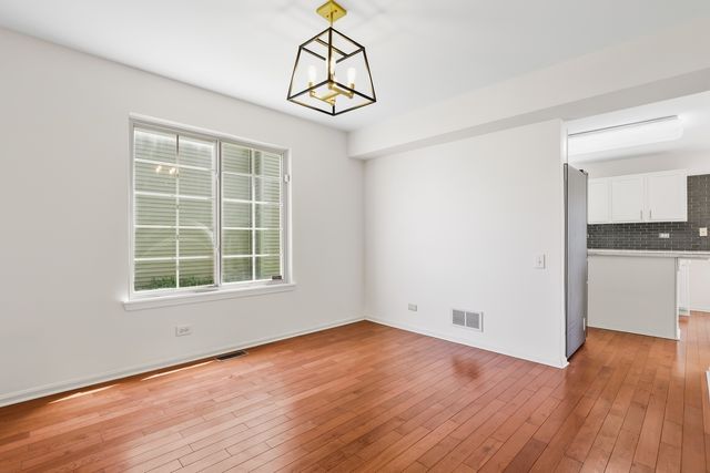 1704 Charlotte Circle, Naperville, IL 60564