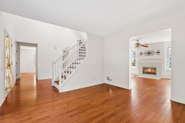 1704 Charlotte Circle, Naperville, IL 60564