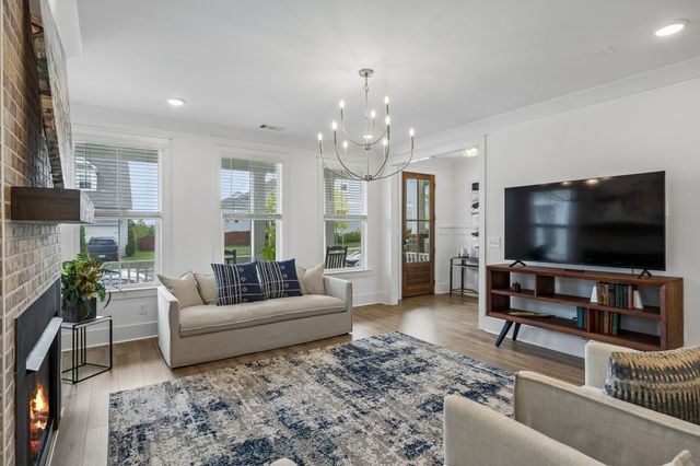 825 Braidwood Ln, Franklin, TN 37064