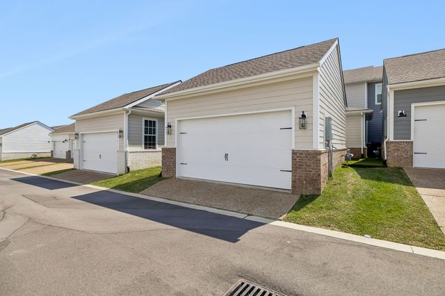 825 Braidwood Ln, Franklin, TN 37064