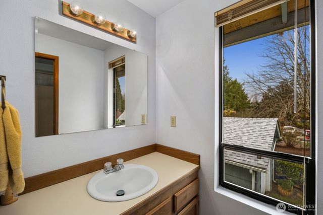 14225 57th Avenue S, Tukwila, WA 98168