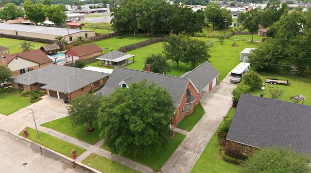 111 Louis Dr, Houma, LA 70364