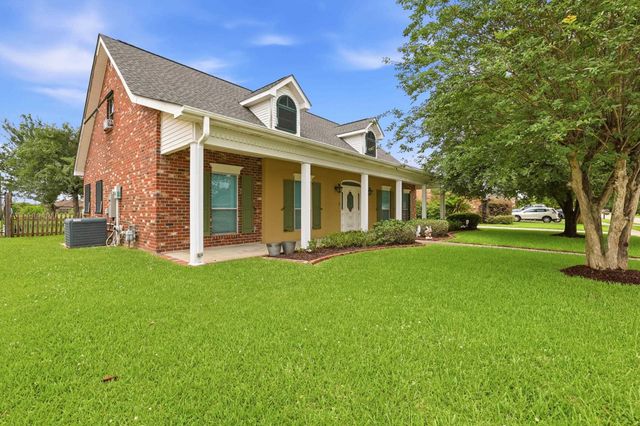 111 Louis Dr, Houma, LA 70364