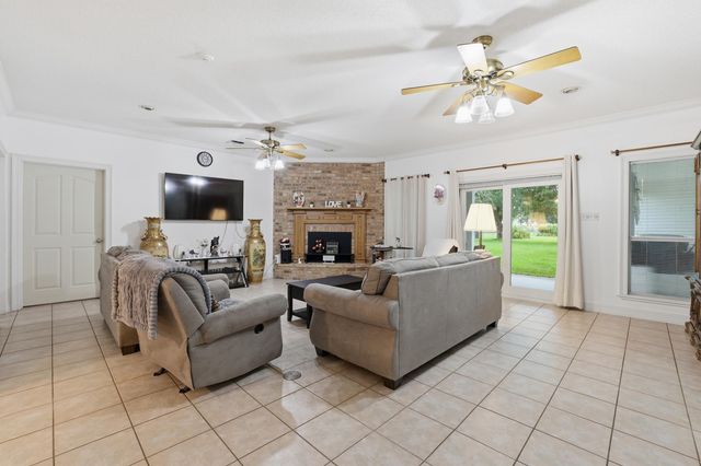 111 Louis Dr, Houma, LA 70364