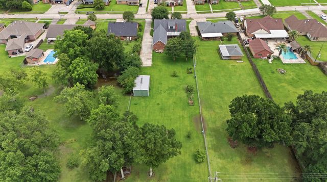 111 Louis Dr, Houma, LA 70364