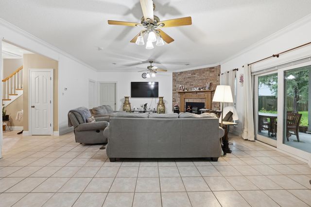 111 Louis Dr, Houma, LA 70364