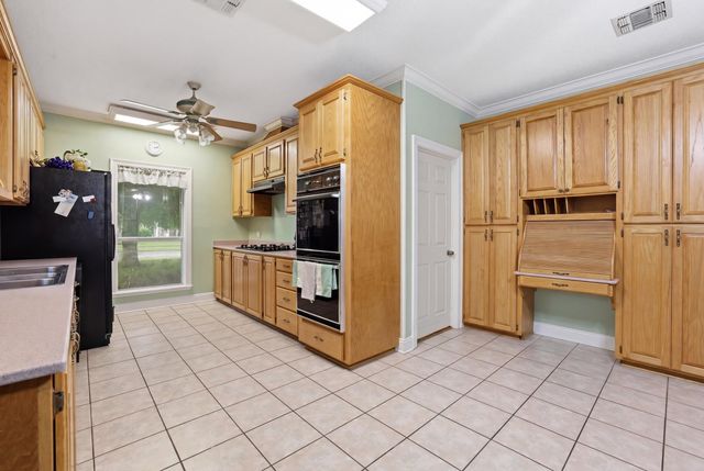 111 Louis Dr, Houma, LA 70364