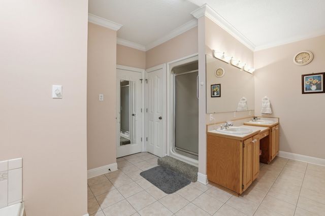 111 Louis Dr, Houma, LA 70364
