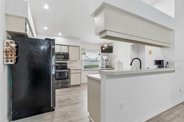 5730 LOMA VISTA DRIVE W, Davenport, FL 33896