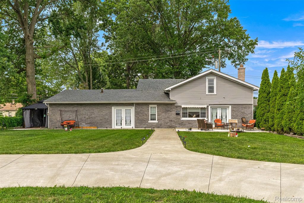 6253 Lathers Street, Garden City, MI 48135