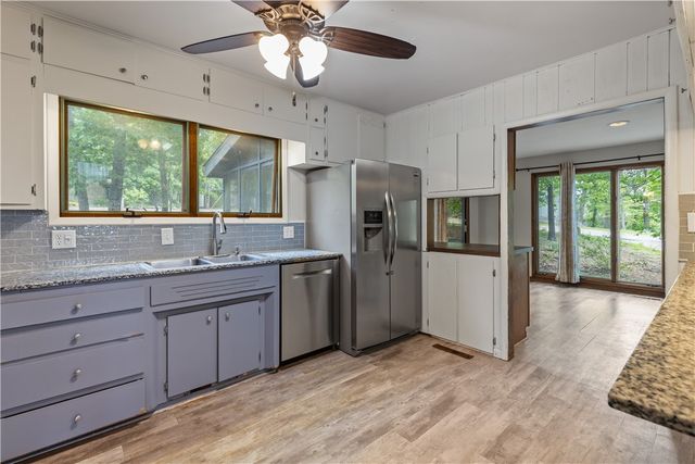 13 Rancho Vista Lane, Holiday Island, AR 72631