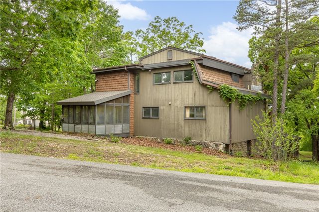 13 Rancho Vista Lane, Holiday Island, AR 72631