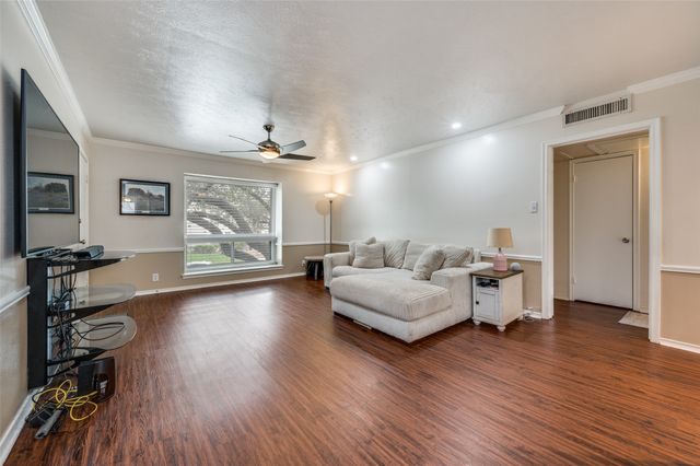 10029 Regal Park Lane 212, Dallas, TX 75230