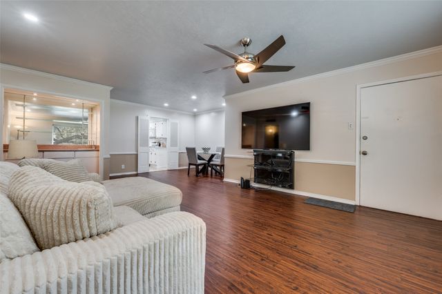 10029 Regal Park Lane 212, Dallas, TX 75230