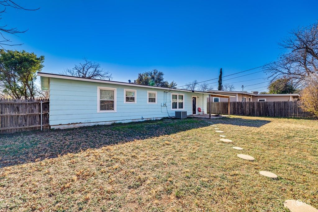 Image 27 of property listing at 2480 Baylor Ave, San Angelo, TX 76904