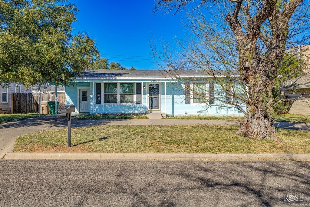 Image 3 of property listing at 2480 Baylor Ave, San Angelo, TX 76904